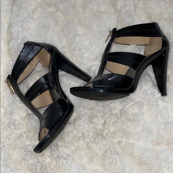 MICHAEL KORS black patent heels - Picture 2 of 2